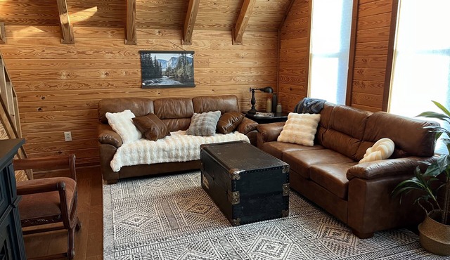 Fisherman's Paradise & Family Fun Cabin Just Minutes to PickwickLake & StatePark