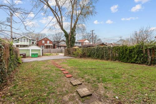 Forest Park Oasis | JZ Vacation Rentals