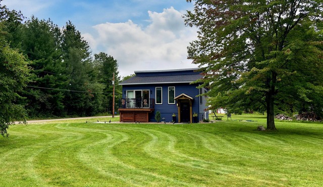 Full House, Full Amenities.