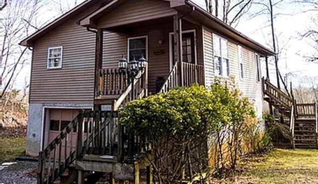 Fully Furnished Camping Cabin near Cherokee National Forest