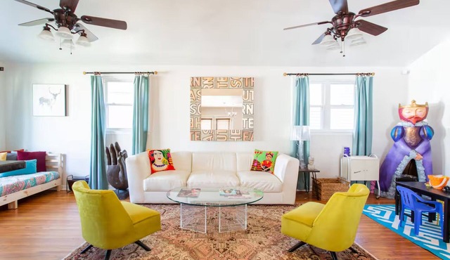 Fun & Funky East Nashville Bungalow