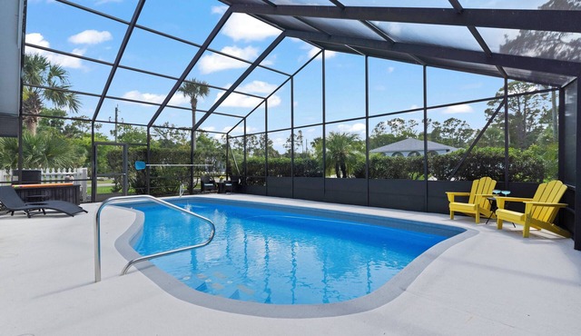 GameRoom | Canal | Large Dock | Pool | Pets OK! 6 beds