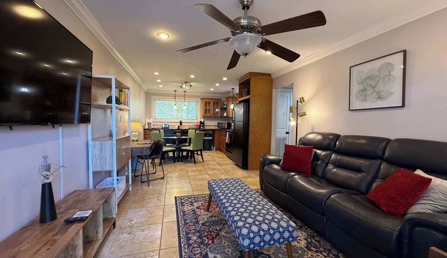 Gated | 5 min to Stadium | WD | Granite kit | Pool
