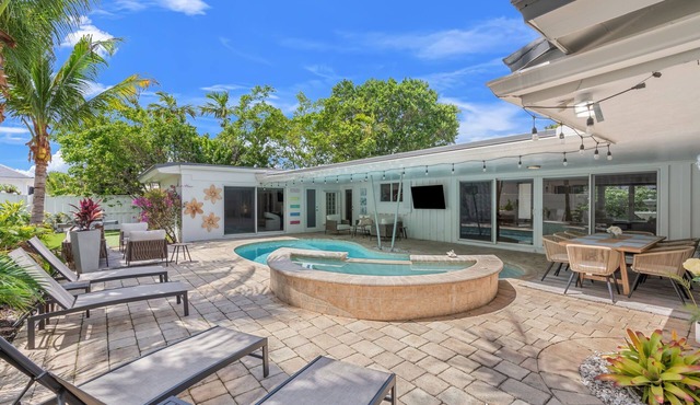 Golden Sands Luxury Villa - 200 yards to Ocean!