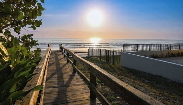 Gorgeous Beach Front Condo, Near Flagler Ave - 701