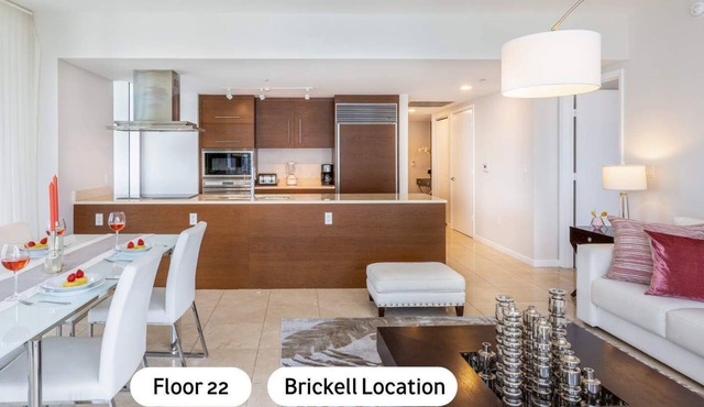 Gourmet Brickell Suite | High Walk Score 95
