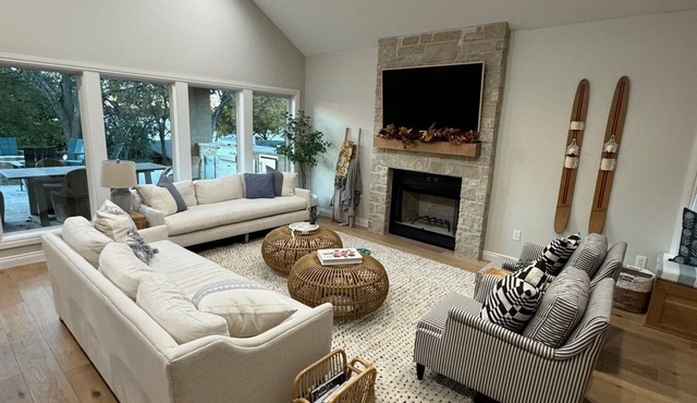 Grand Duvall - Luxury 4 Bedroom Home at The Ridge at Shangri La, Monkey Island