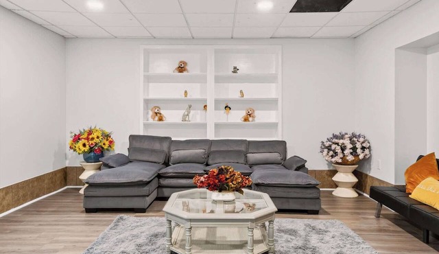 Grant Line Residence Unit B - 10 Min to Louisville