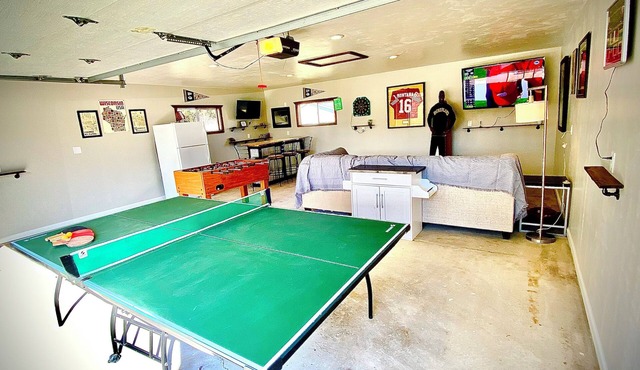 Green Bay Packer Games, Resch/Expo 4-bedroom house less than 1 mile from Lambeau