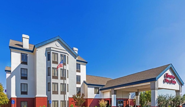 Hampton Inn & Suites Tulsa-Woodland Hills