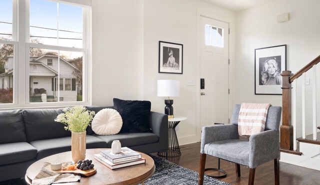 Hart Suite 5 by AvantStay | Gorgeous Town House in Nashville!