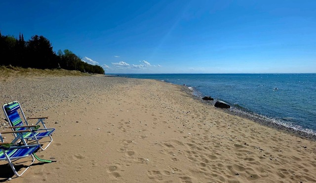 Hemlock Cottage - Good Hart with Lake Michigan access!