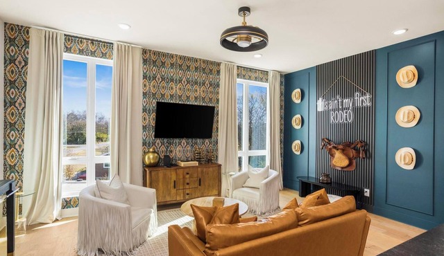 High-Style Nash Escape Chic Décor Close to Town