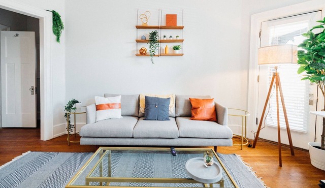 Historic 4-Apartment Bundle – Ideal for Groups!