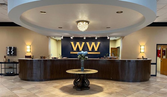 Historic Whispering Woods Hotel & Conference Center