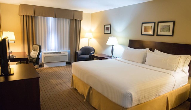 Holiday Inn Express Devils Lake by IHG