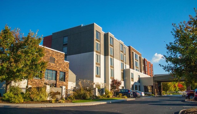 Holiday Inn Express & Suites Blacksburg - University Area by IHG