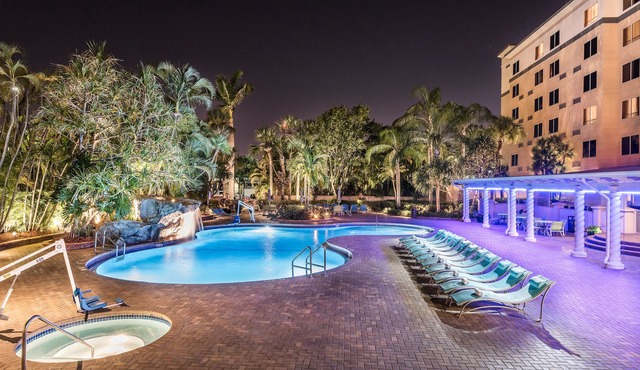 Holiday Inn Fort Lauderdale Airport by IHG