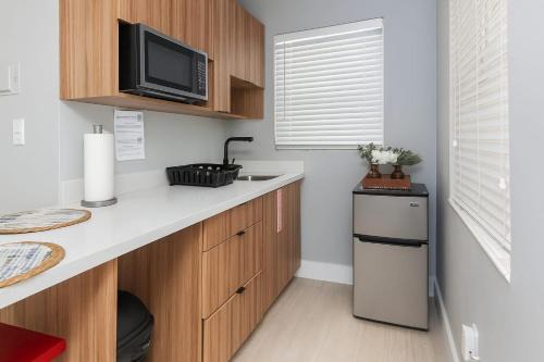 Hollywood Beach 1BR | Near Dania Beach