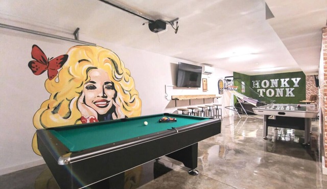 Honky Tonk Hideaway with Rooftop Deck & Game Room!