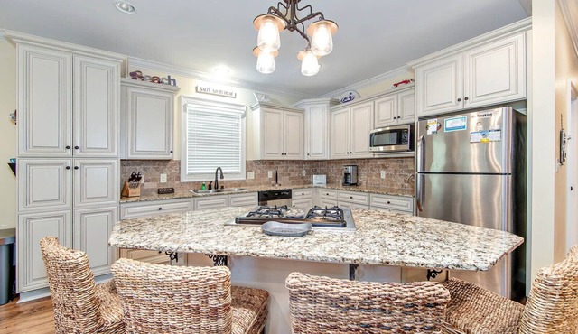 Hooked - Bay View - Island Realty