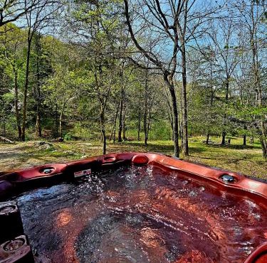 HOT TUB 7 min to Eureka Nature Retreat
