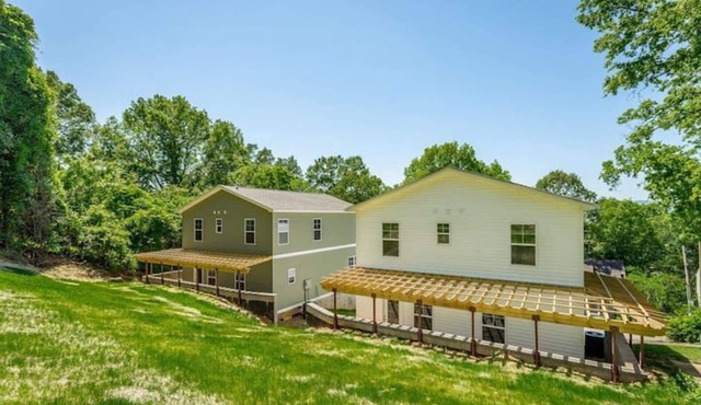 Hot Tub! City Side Comfort in Missionary Ridge