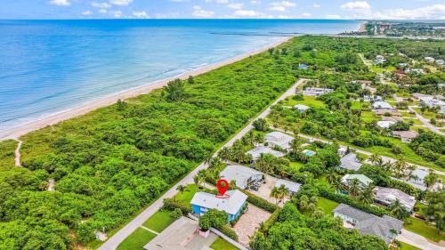 Hutchinson Island Beach Retreat - Pets Welcome