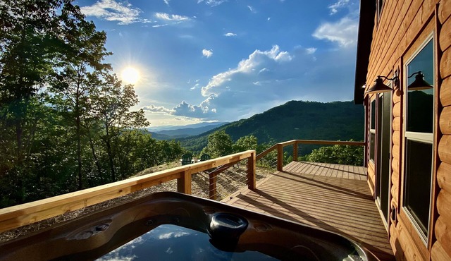 Incredible Views & Location/Private/Hot Tub/Wi-Fi