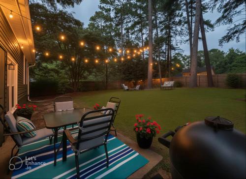 King Bed! 2 Living-rooms! Patio! BBQ Grill