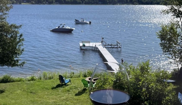 🏖LAKE CHARLEVOIX DIRECT WATERFRONT - Hoist Mooring Kayaks Paddleboards