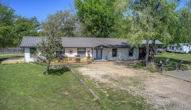 Lake Fork Haven, Lakefront Home!!