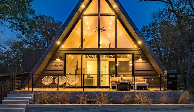 LAKE GETAWAY FRAME: A-Frame Cabin with Lake Views & Hammock Deck STAR GAZER!