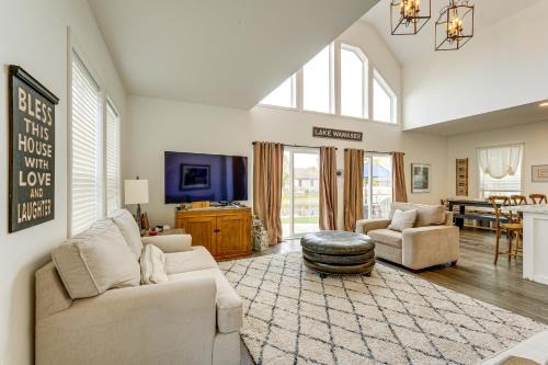 Lake Wawasee Family Getaway in Syracuse!