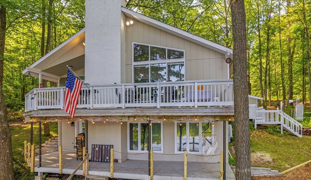 Lakefront Home Near Skiing & Snowmobile Trails