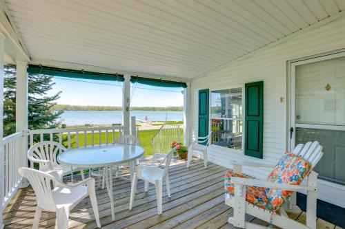 Lakefront Home w/Beach Access, Deck & Dock
