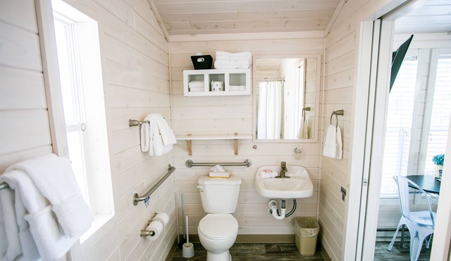 Lakefront Property Two Bedroom Cabin #34 at Long Cove Resort - Flexible Cancellation! by RedAwning