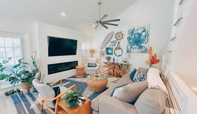 LaLa`s Luxury Beach House