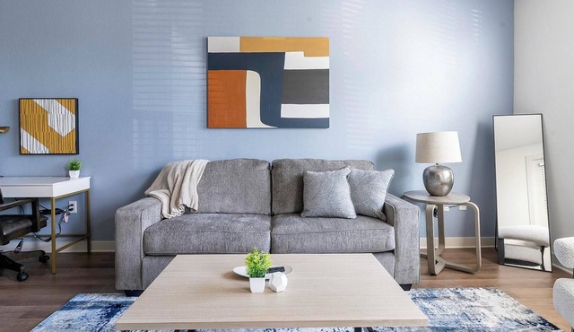 Landing | Amazing 1BD, Pool, Gym