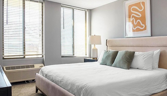 Landing | Amazing 1BD, Gym, Game Room