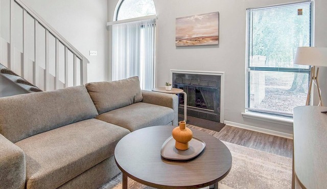 Landing | Amazing 2BD, Gym, Game Room
