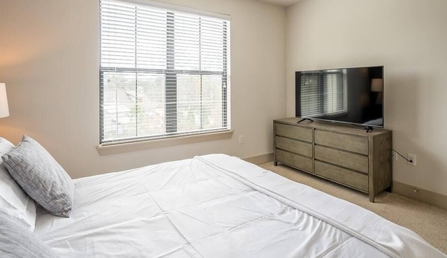Landing at 4700 Colonnade - 2 Bedrooms in Overton
