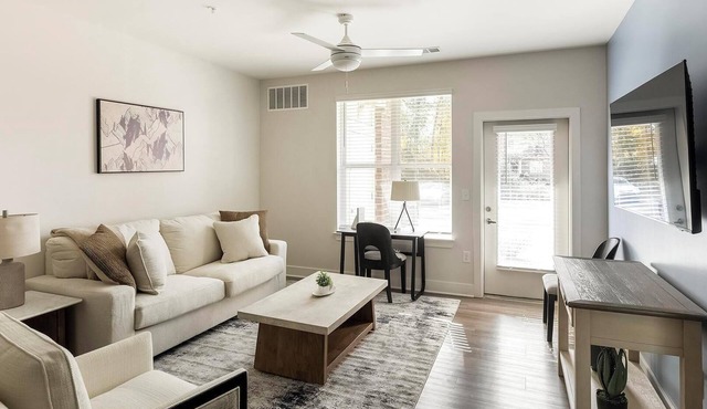 Landing | Beautiful 1BD, Clubhouse, Gym