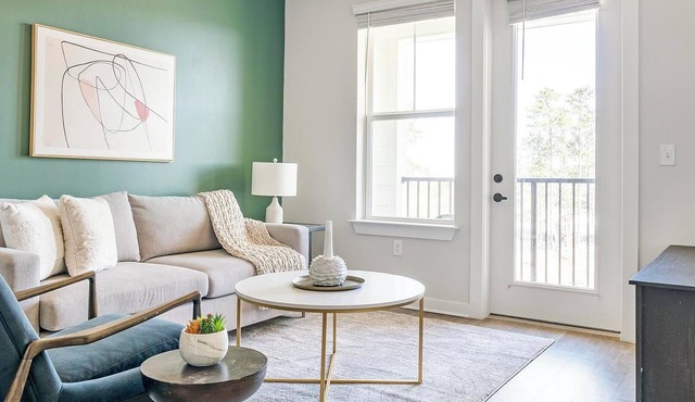 Landing | Beautiful 1BD, Pool, Clubhouse
