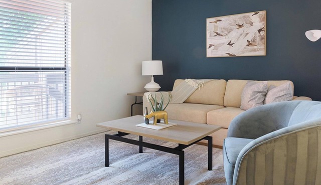 Landing | Beautiful 1BD, Pool, Clubhouse