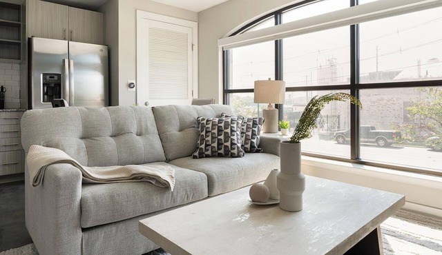 Landing | Beautiful 1BD in Downtown