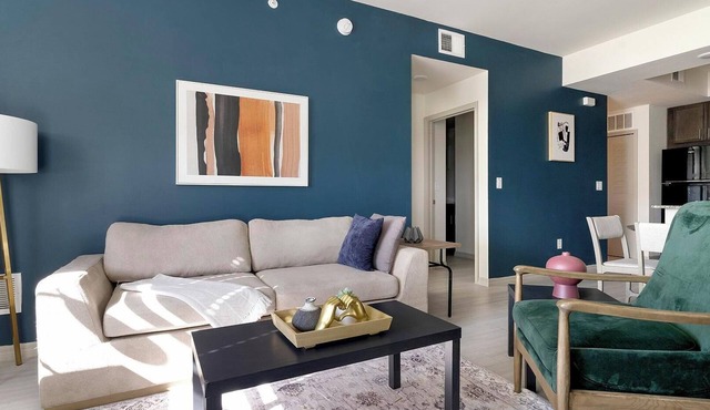 Landing | Beautiful 2BD, Gym, Clubhouse