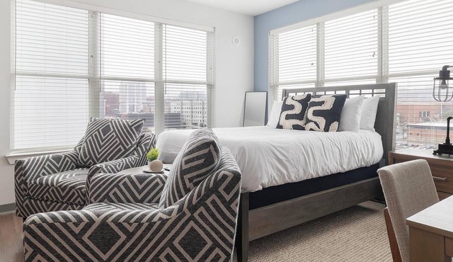 Landing | Beautiful Studio, Pool, Yoga Studio