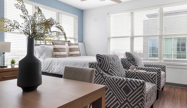 Landing | Beautiful Studio, Yoga Studio, Pool