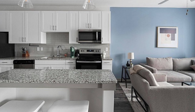Landing | Chic 1BD, Clubhouse, Gym